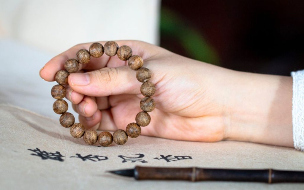 Vòng tay trầm hương