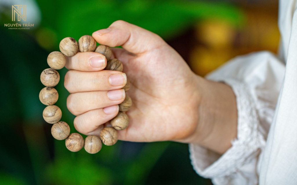 Trầm hương tự nhiên